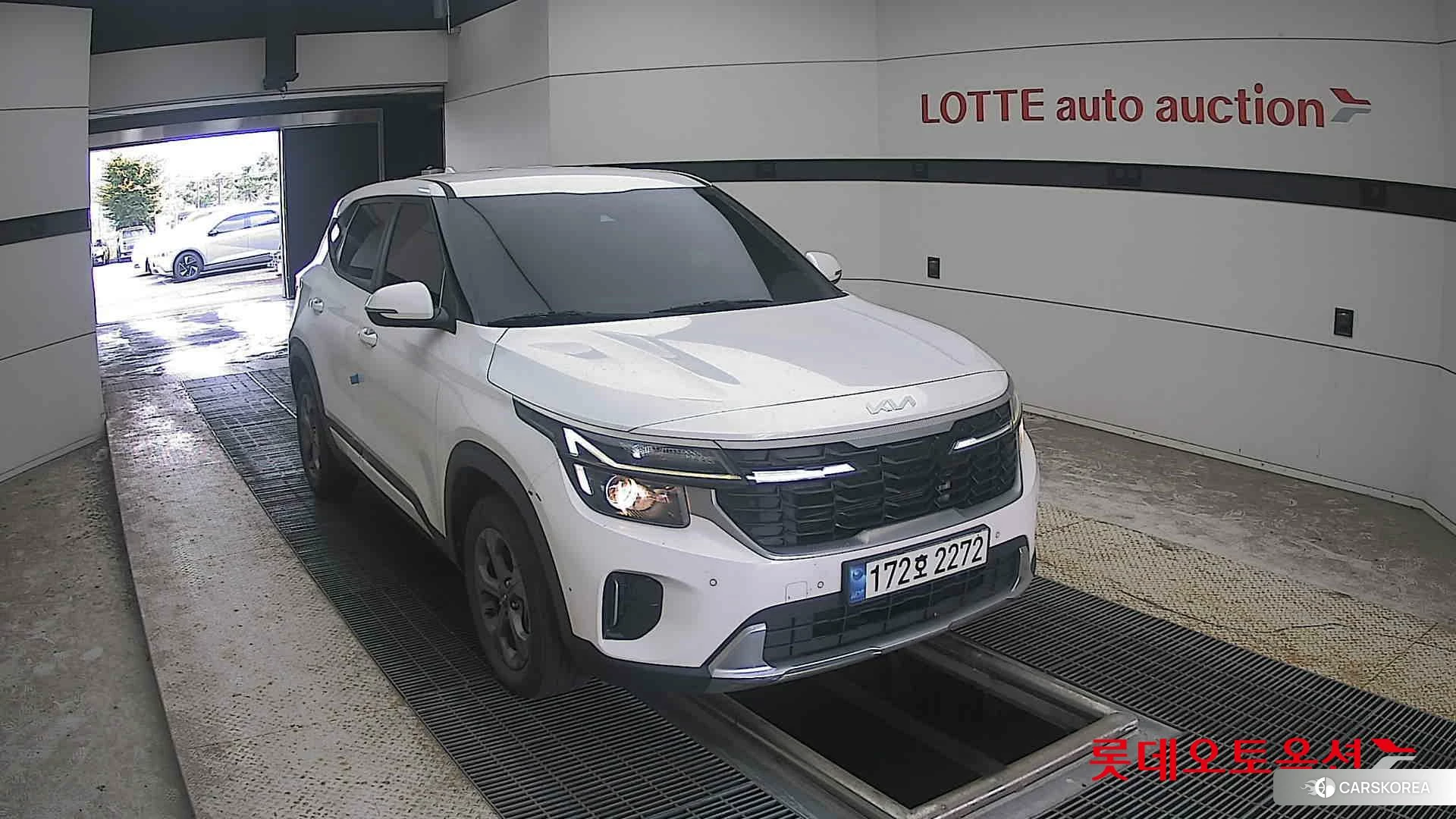 Kia Seltos 2023 Snow White Pearl (optional) из Кореи, фото 6