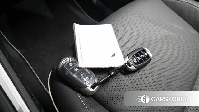 Hyundai Venue 2025 Белый из Кореи, фото 6