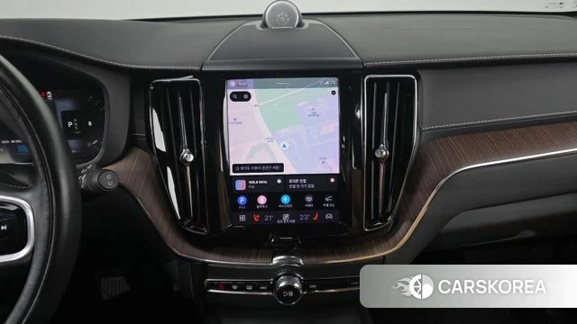 Volvo XC60 second Generation 2022 Белый из Кореи, фото 6
