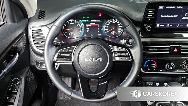Kia Seltos 2022 Серый из Кореи, фото 6