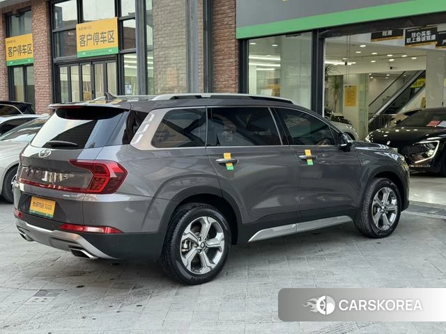 Hyundai Santa Fe 2021 Серебристо-серый из Китая, фото 6