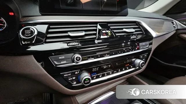 BMW 5 Series (G30) 2018 Серый из Кореи, фото 6
