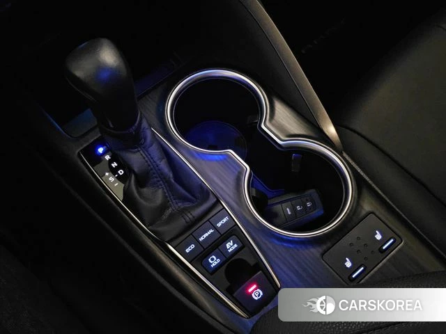 Toyota Camry (XV70) 2023 Черный из Кореи, фото 6