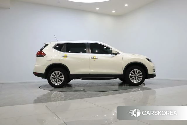 Nissan X-Trail 2022 Белый из Китая, фото 6
