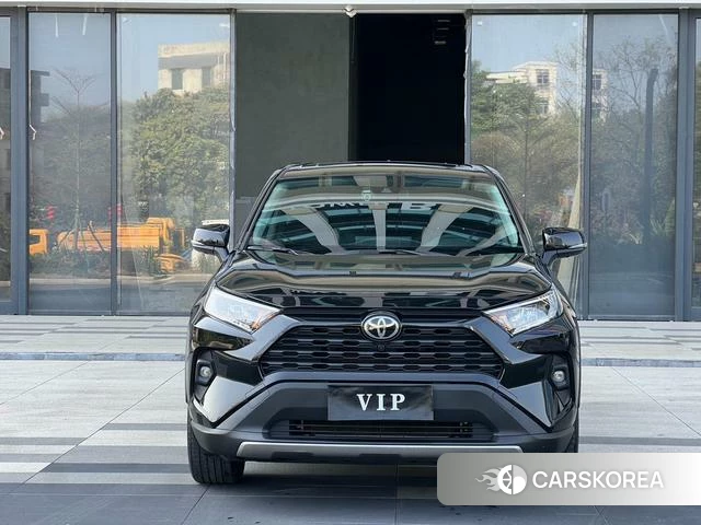 Toyota RAV4 2024 Черный из Китая, фото 6