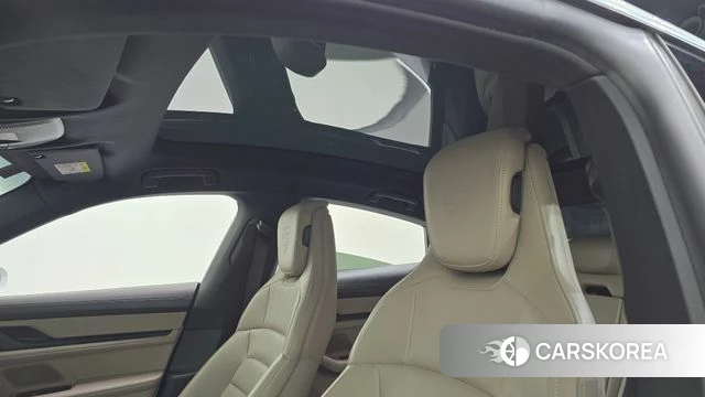 Porsche Taycan 2021 Белый из Кореи, фото 6