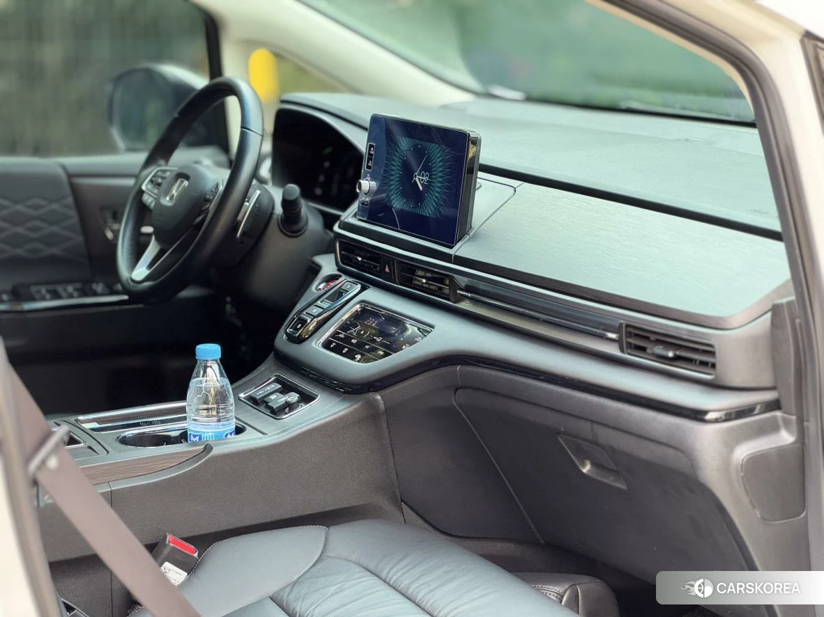 Honda Elysion 2022 Белый из Китая, фото 6