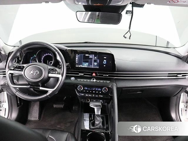 Hyundai Avante Hybrid (CN7) 2022 Белый из Кореи, фото 6