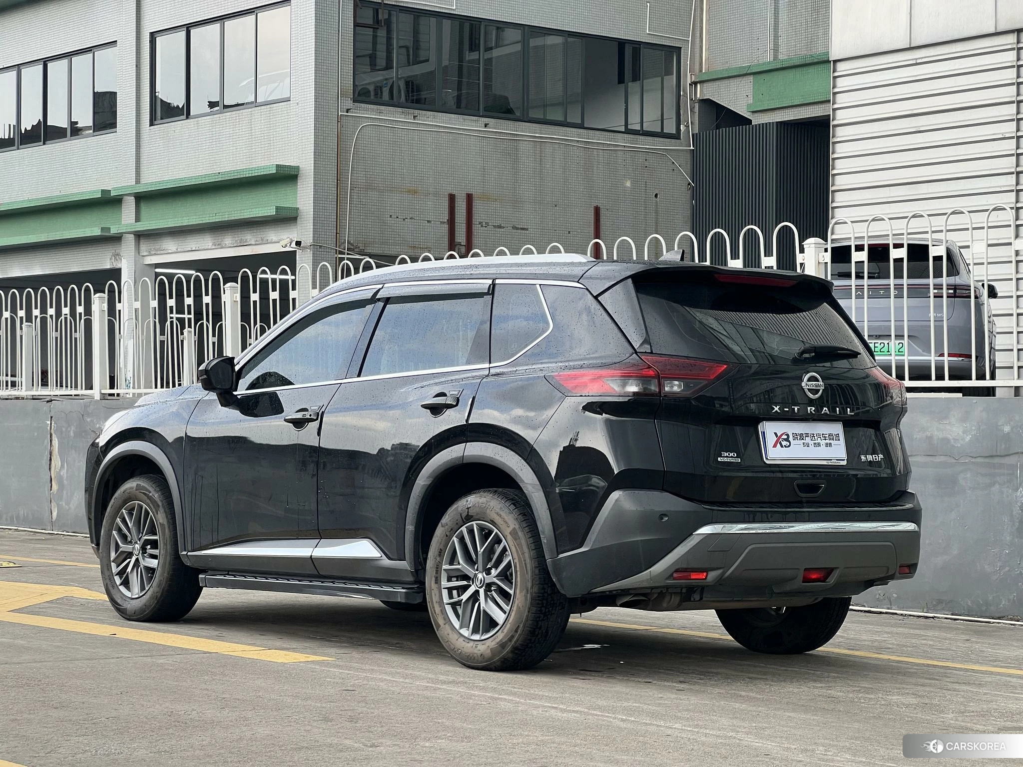 Nissan X-Trail 2021 Черный из Китая, фото 6