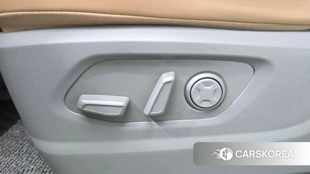 Hyundai Staria 2023 Серый из Кореи, фото 6