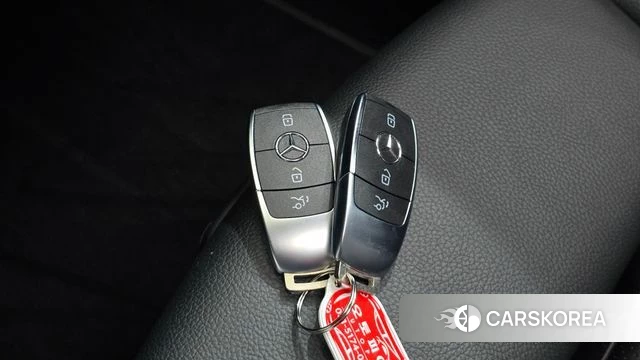 Mercedes-Benz GLB-Class X247 2021 Черный из Кореи, фото 6