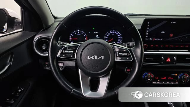 Kia The New K3 2nd generation 2021 Белый из Кореи, фото 6