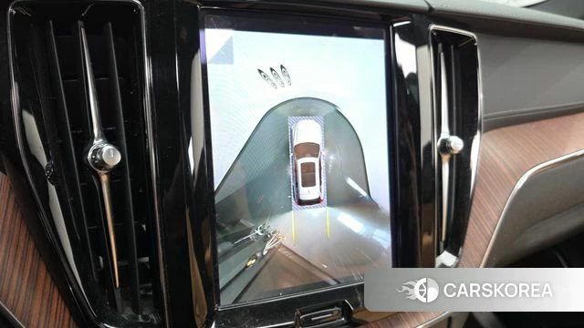 Volvo XC60 second Generation 2023 Белый из Кореи, фото 6