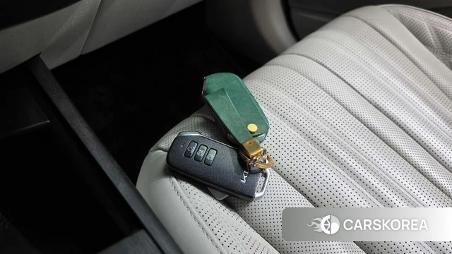 Kia K8 Hybrid 2022 Серебристо-серый из Кореи, фото 6