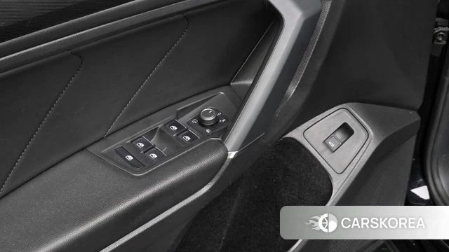 Volkswagen Tiguan Allspace 2020 Черный из Кореи, фото 6