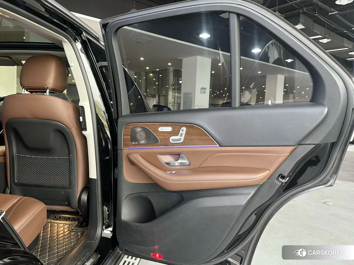 Mercedes-Benz GLE 2023 Черный из Китая, фото 6