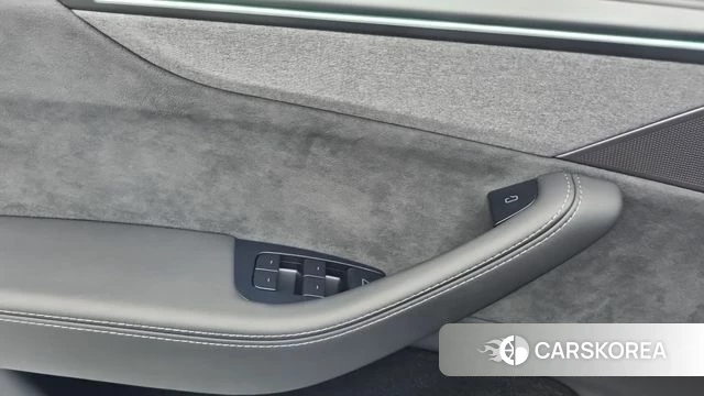 Tesla Model Y 2026 Серый из Кореи, фото 6