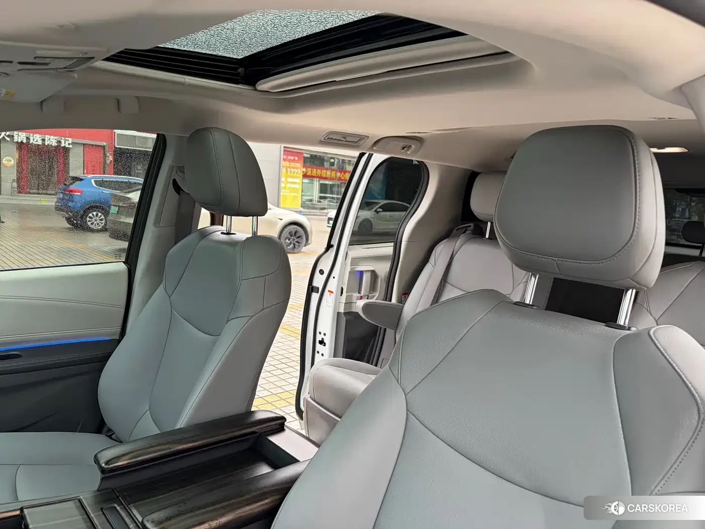 Toyota Granvia 2024 Белый из Китая, фото 6