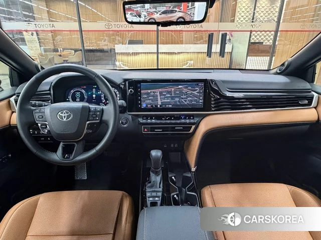 Toyota Camry (XV80) 2026 Серый из Кореи, фото 6
