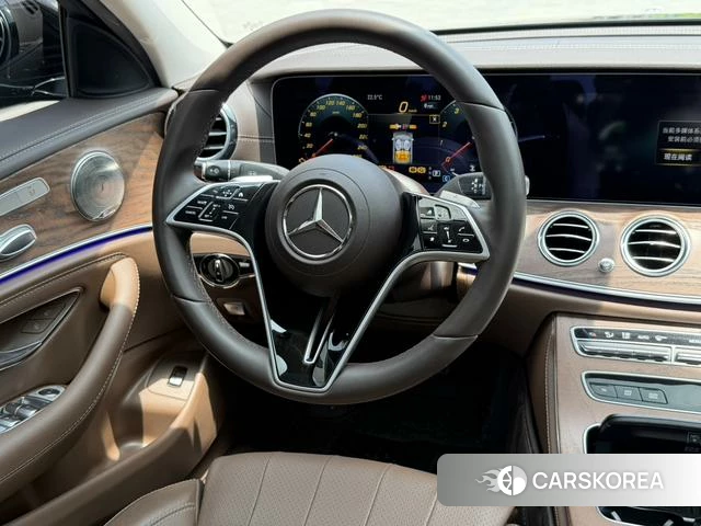 Mercedes-Benz E-Class 2023 Черный из Китая, фото 6