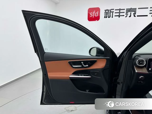 Mercedes-Benz GLC 2024 Черный из Китая, фото 6