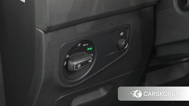 Volkswagen Tiguan second Generation 2022 Синий из Кореи, фото 6