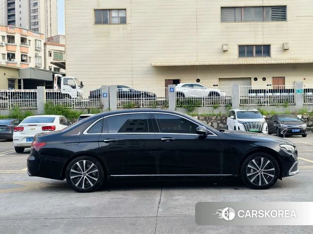 Mercedes-Benz E-Class 2022 Черный из Китая, фото 6