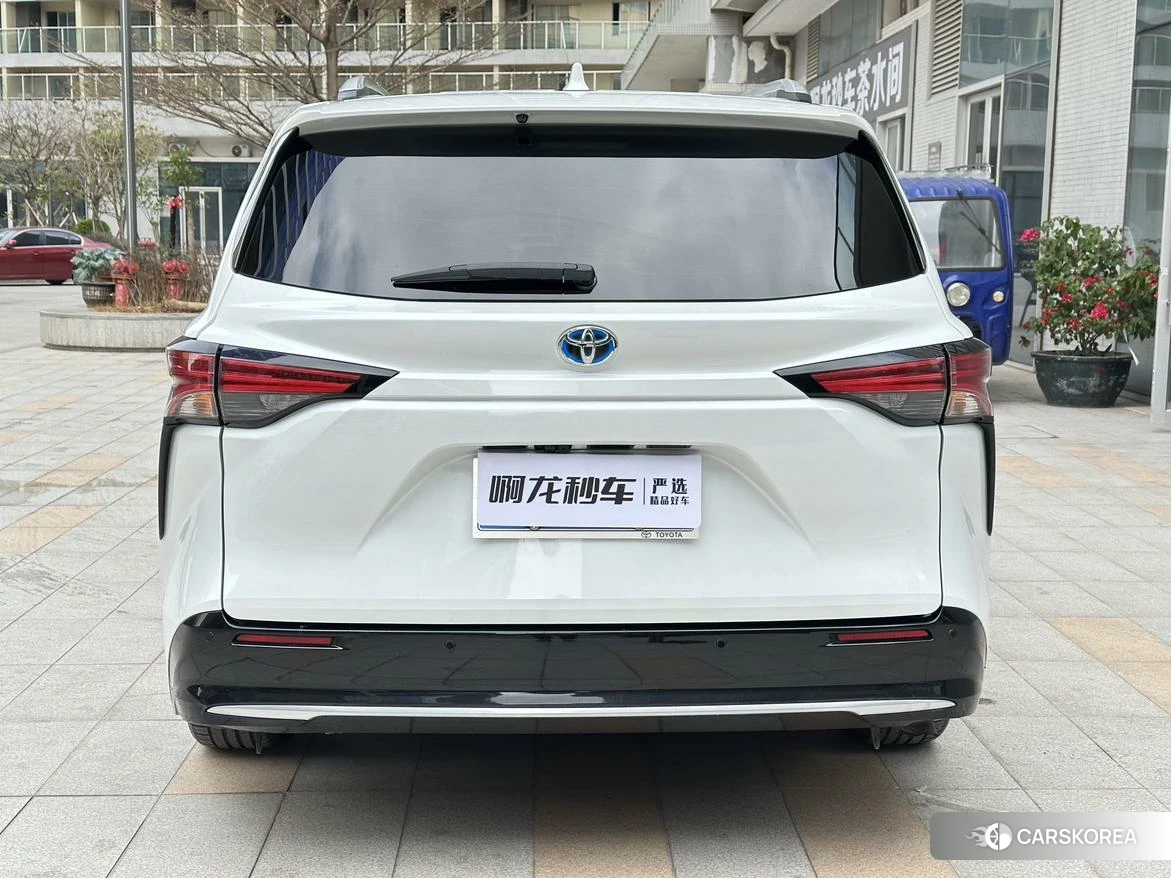 Toyota Sienna 2021 Белый из Китая, фото 6