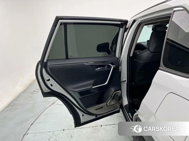 Toyota RAV4 2021 Темно-серый из Китая, фото 6