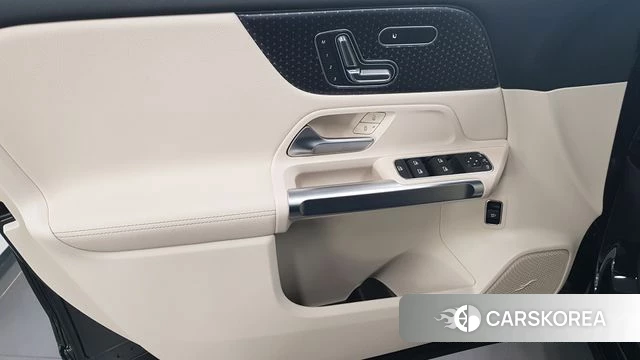 Mercedes-Benz EQB X243 2025 Черный из Кореи, фото 6