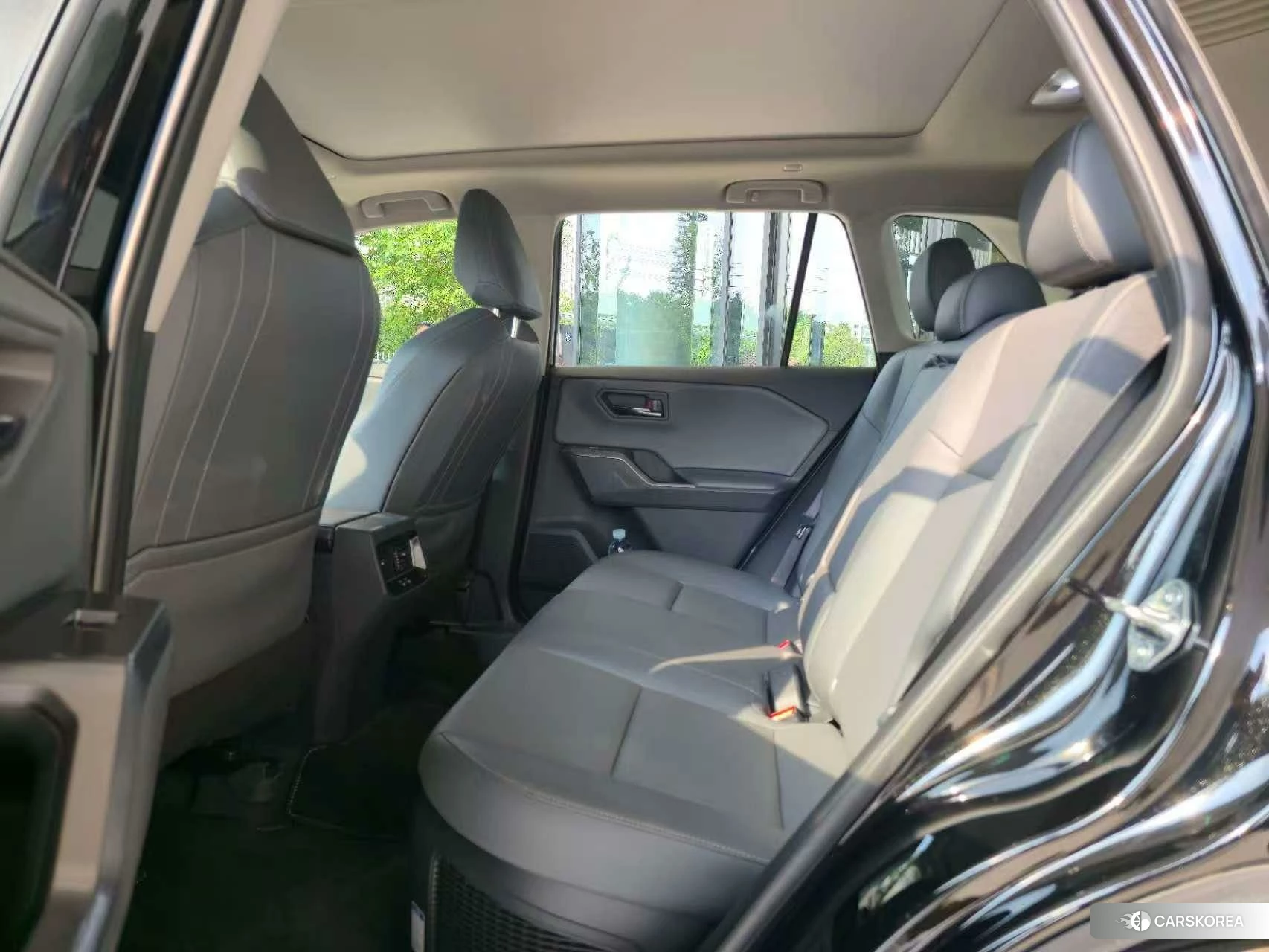 Toyota RAV4 2025 Черный из Китая, фото 6