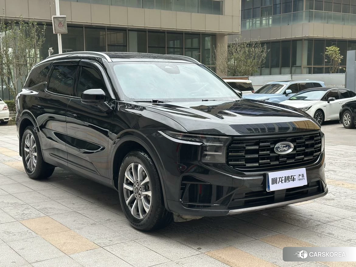 Ford Edge 2023 Черный из Китая, фото 6