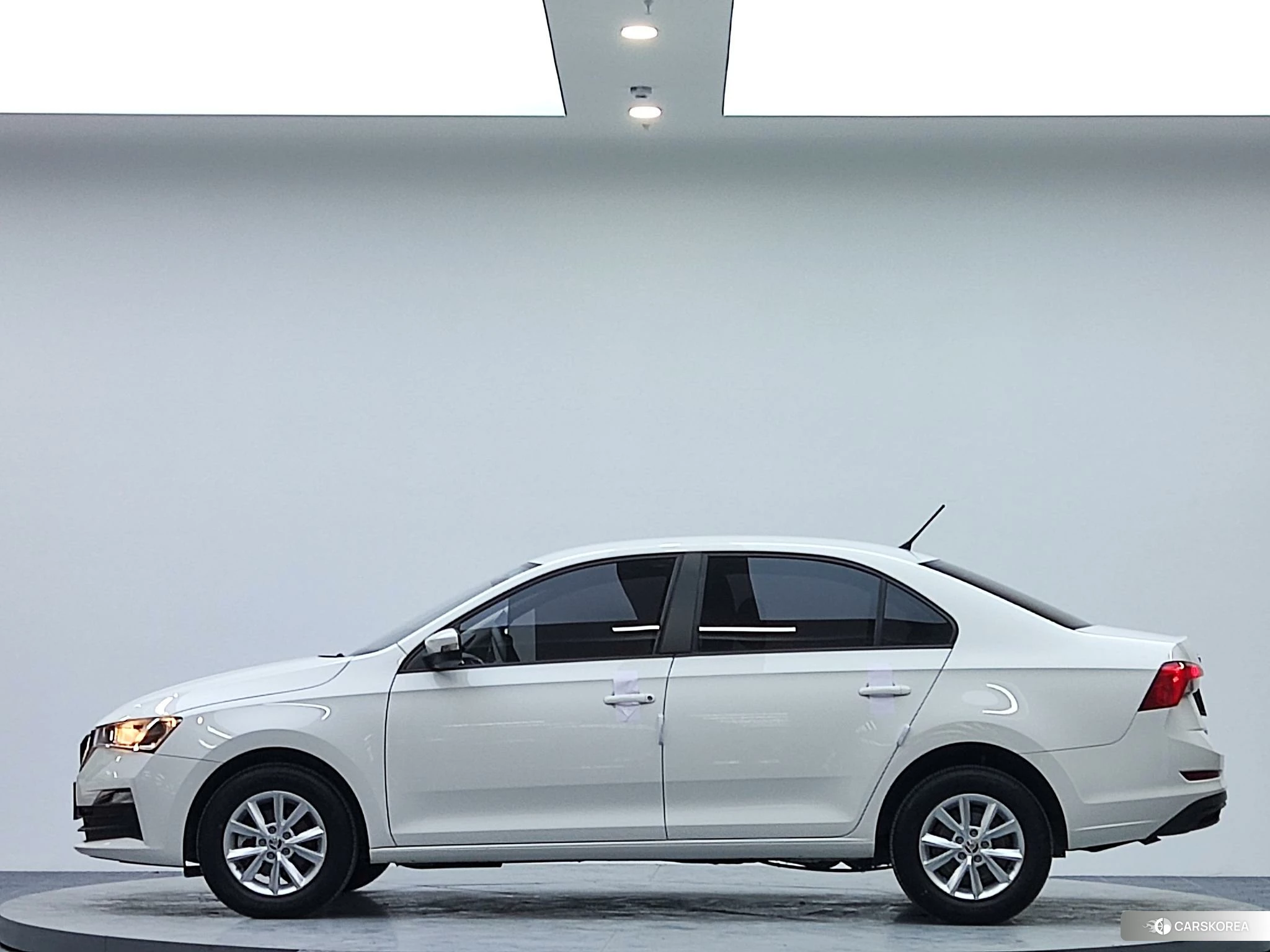 Skoda Rapid 2020 Белый из Китая, фото 6