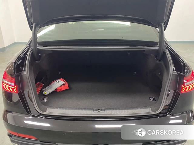 Audi A6L 2020 Черный из Китая, фото 6
