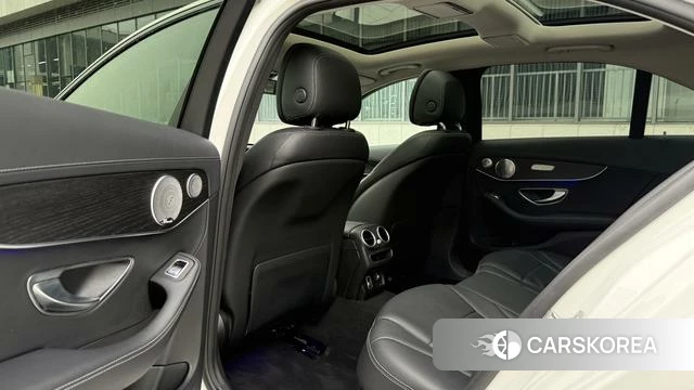 Mercedes-Benz C-class 2021 Белый из Китая, фото 6