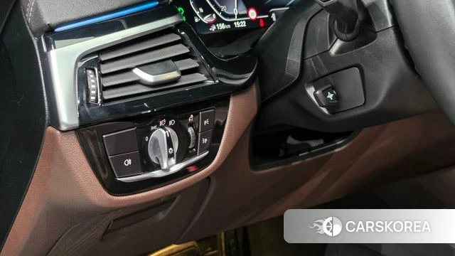 BMW 5 Series (G30) 2021 Черный из Кореи, фото 6