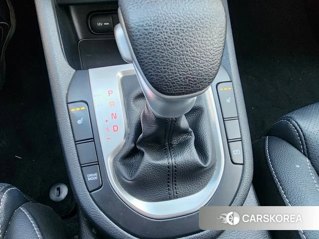 Kia The New K3 2nd generation 2022 Белый из Кореи, фото 6