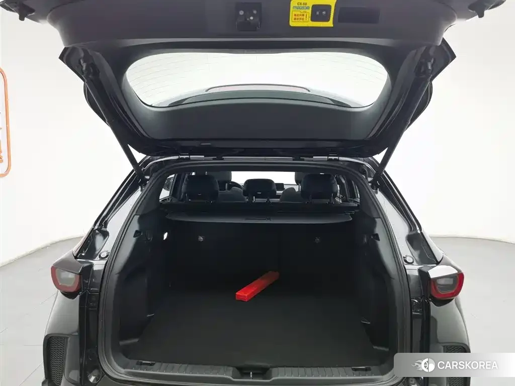 Mazda CX-50 2023 Черный из Китая, фото 6