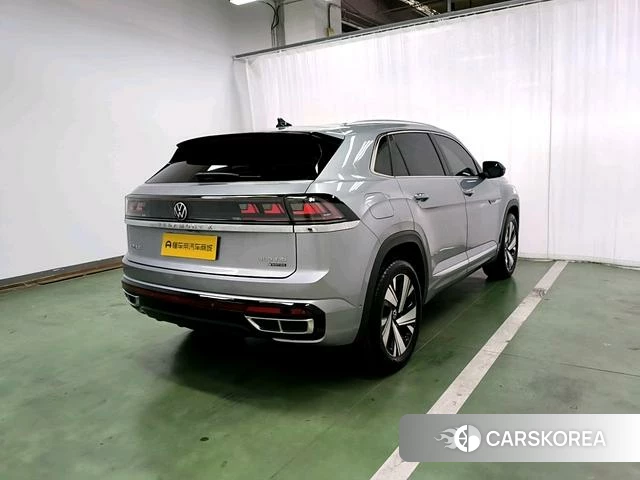 Volkswagen Teramont 2022 Серебристо-серый из Китая, фото 6