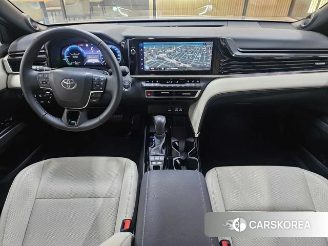 Toyota Camry (XV80) 2025 Серебряный из Кореи, фото 6