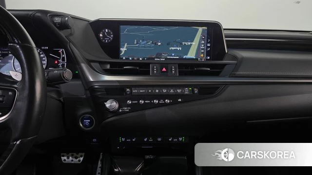 Lexus ES300h 7th generation 2020 Черный из Кореи, фото 6