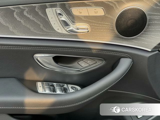 Mercedes-Benz E-Class 2021 Зеленый из Китая, фото 6