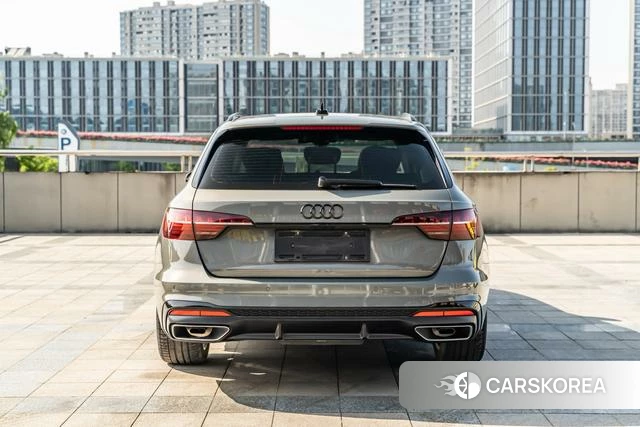 Audi A4L 2024 Темно-серый из Китая, фото 6