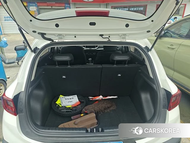 Kia KX1 2025 Белый из Китая, фото 6