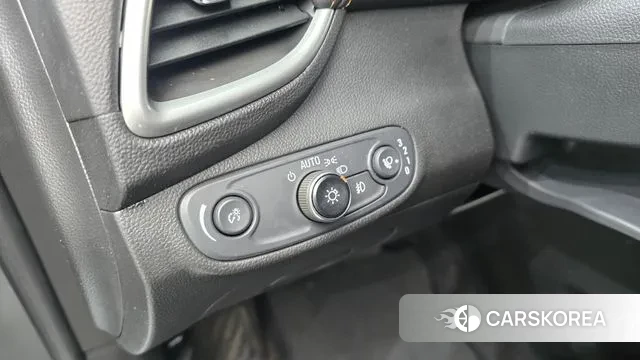 Chevrolet (GM Daewoo) The New Trax 2018 Серый из Кореи, фото 6