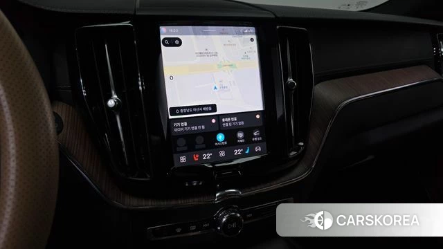Volvo XC60 second Generation 2024 Белый из Кореи, фото 6