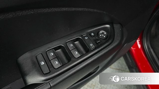 Hyundai Venue 2019 Красный из Кореи, фото 6