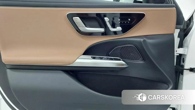 Mercedes-Benz E-Class W214 2026 Белый из Кореи, фото 6