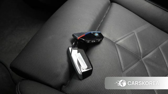 BMW i5 (G60) 2023 Черный из Кореи, фото 6