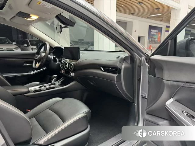 Nissan Sylphy 2024 Серебристо-серый из Китая, фото 6